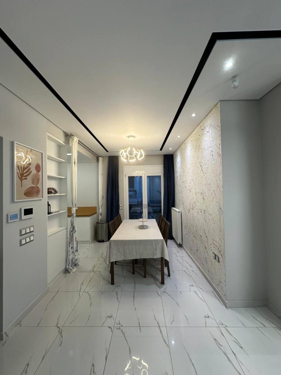 Warm And Modern Brand New Apartment Piraeus Buitenkant foto